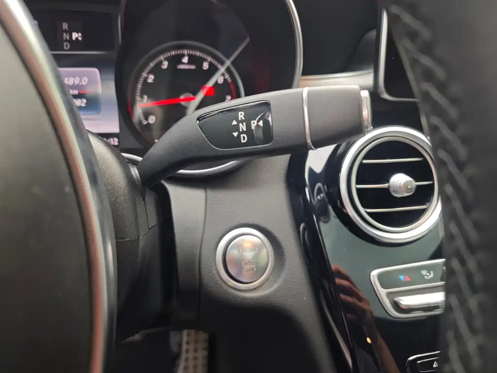 Mercedes-Benz C-Class (Import) — миниатюра 15