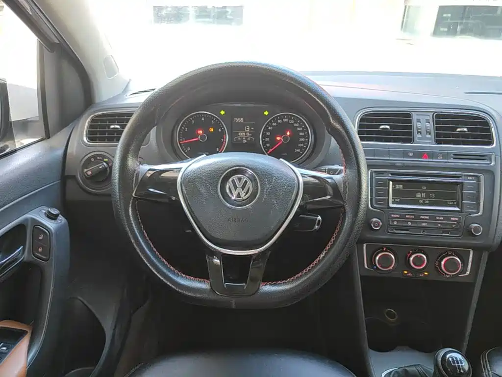 Volkswagen Polo — миниатюра 11
