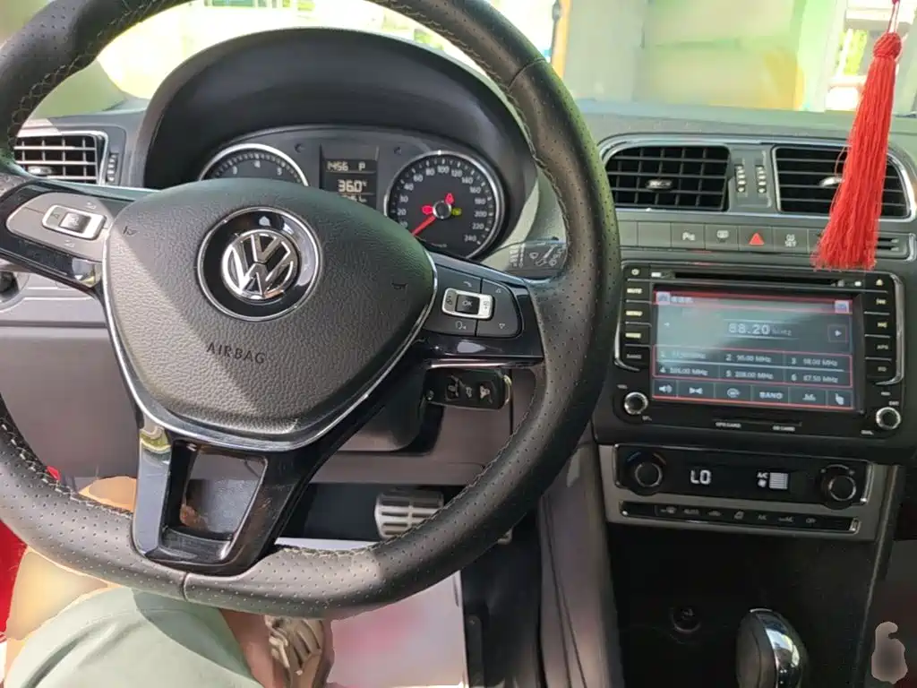 Volkswagen Polo — миниатюра 10