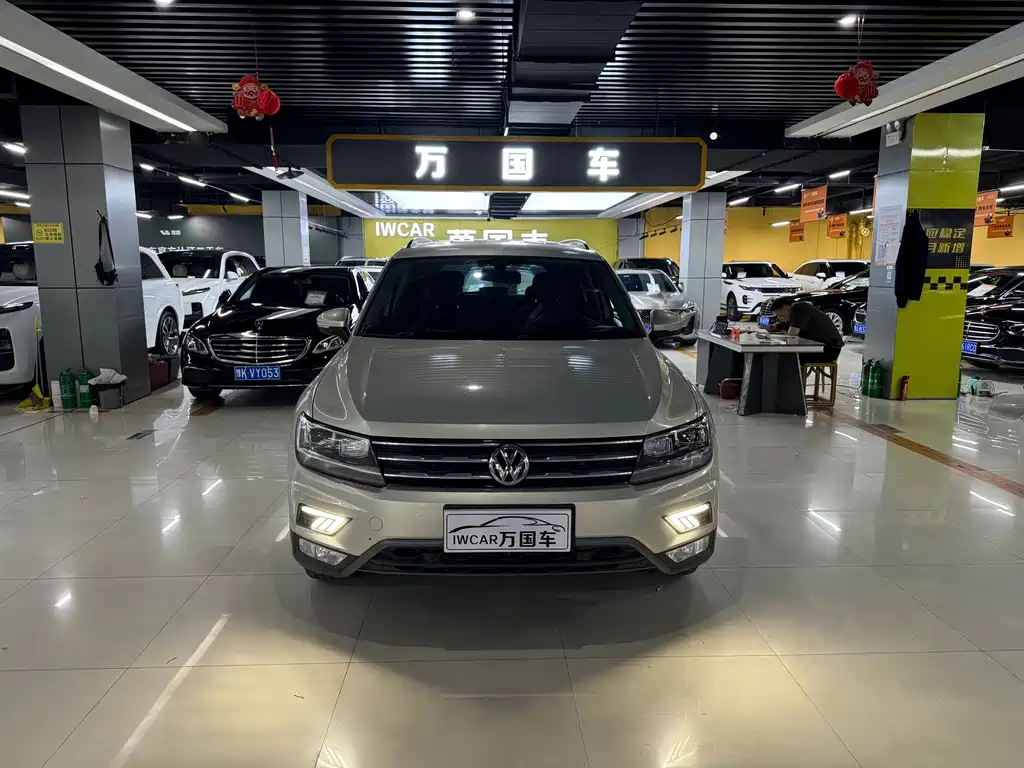 Volkswagen Tiguan L — миниатюра 2