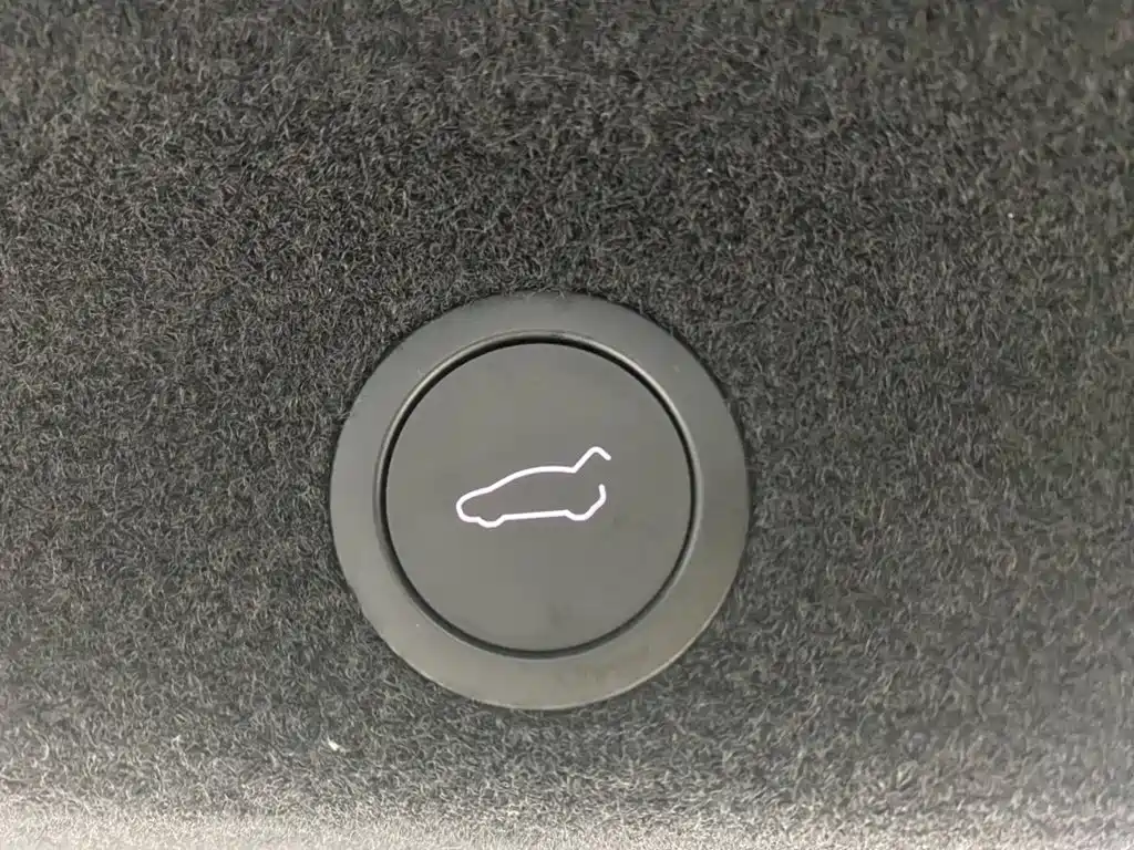 Tesla Model Y — фотографии объявления, Фото 28