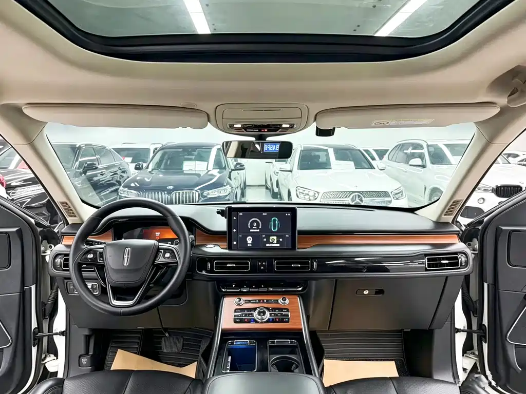 Lincoln Aviator — миниатюра 9