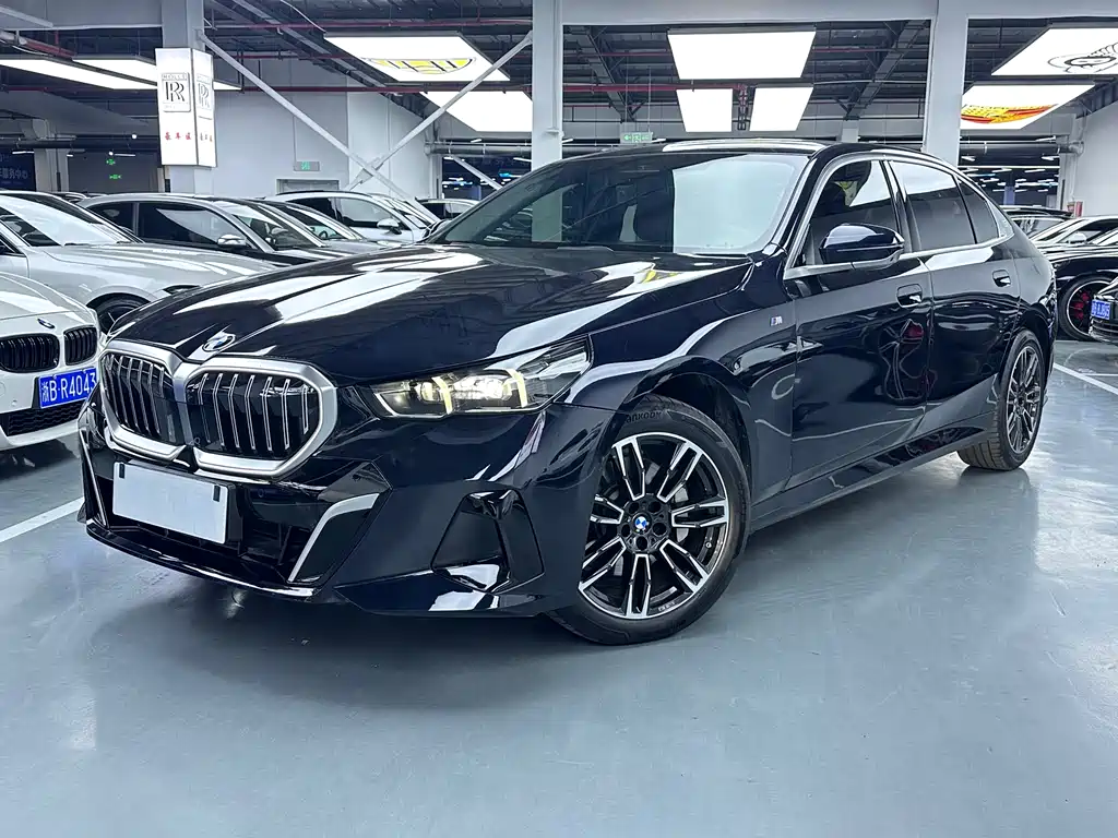 BMW 5 Series 2025