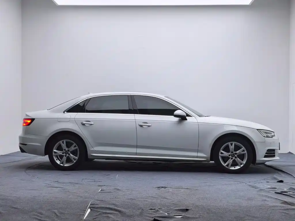 Audi A4L — миниатюра 7