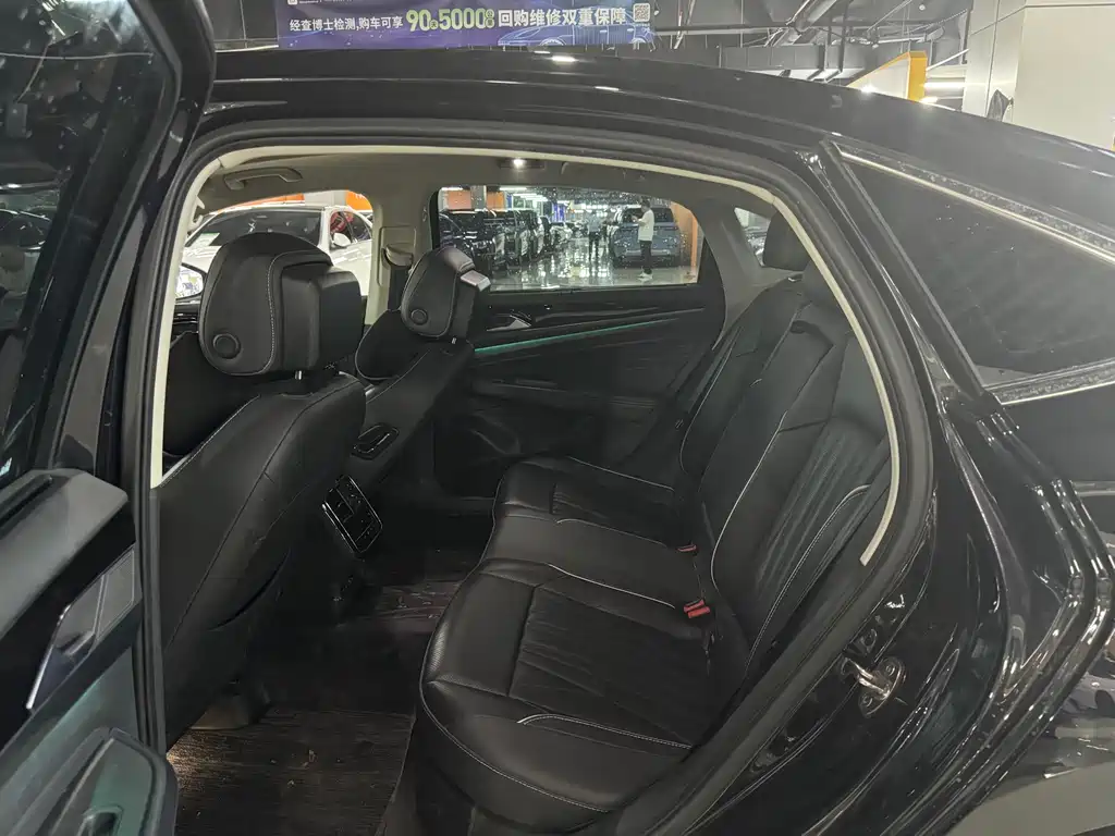 Volkswagen Passat 2023 380TSI Luxury