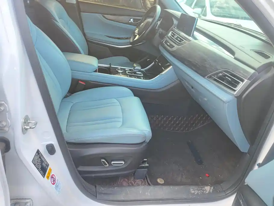 Changan CS75 New Energy — миниатюра 8