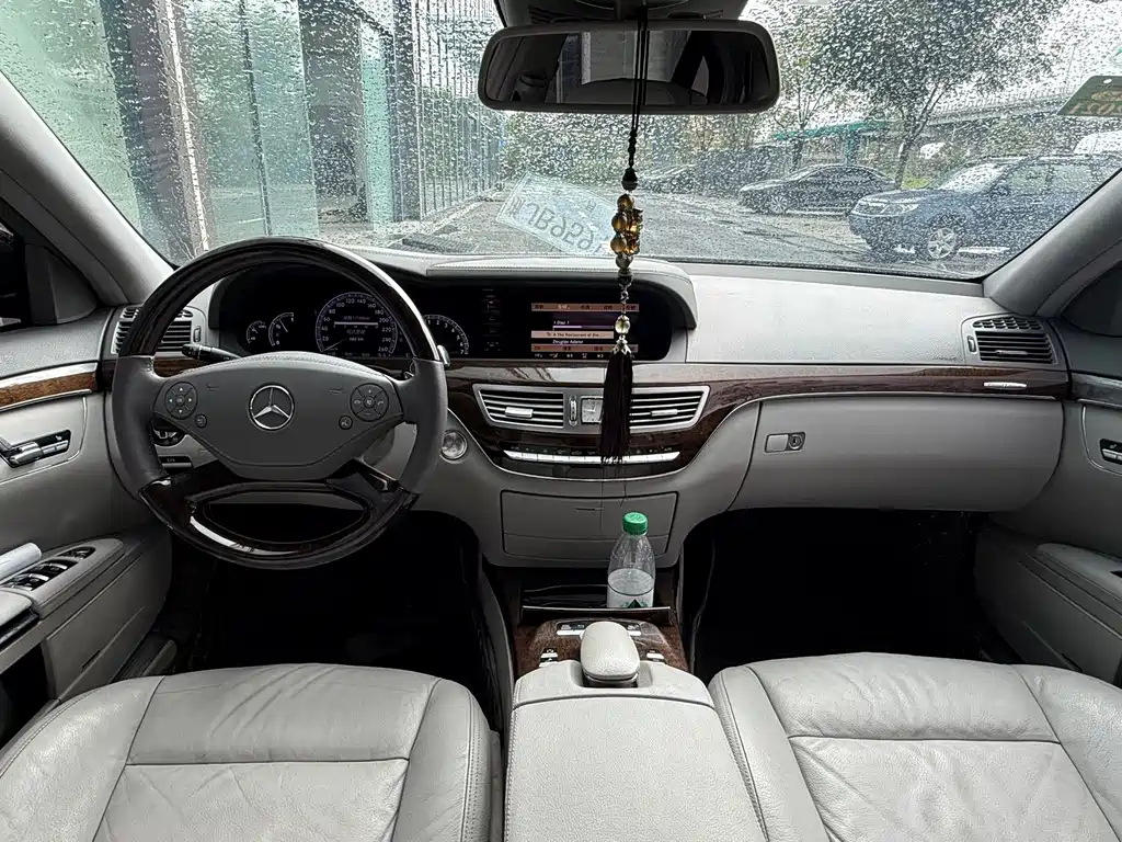 Mercedes-Benz S-Class — миниатюра 9