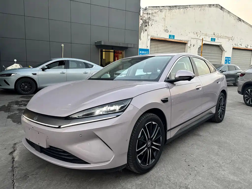 BYD QIN L