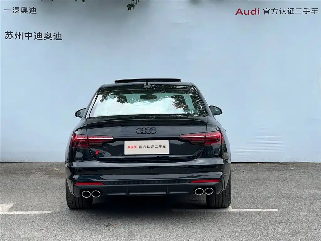 AUDI  S4