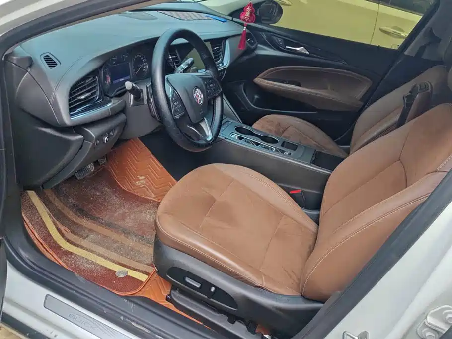 Buick Regal — миниатюра 9
