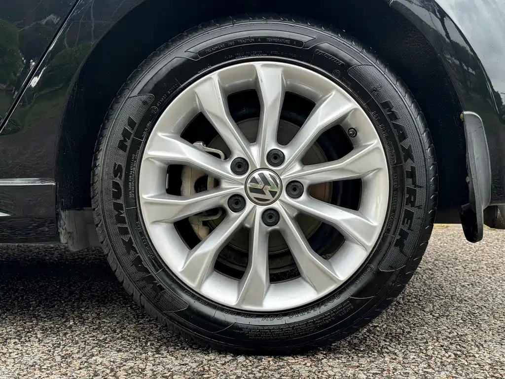 Volkswagen Golf — миниатюра 14