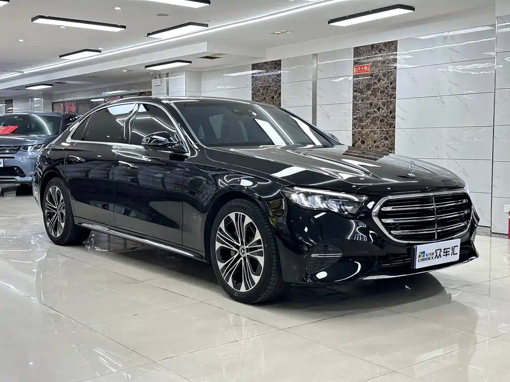 Mercedes-Benz E-Class — миниатюра 3