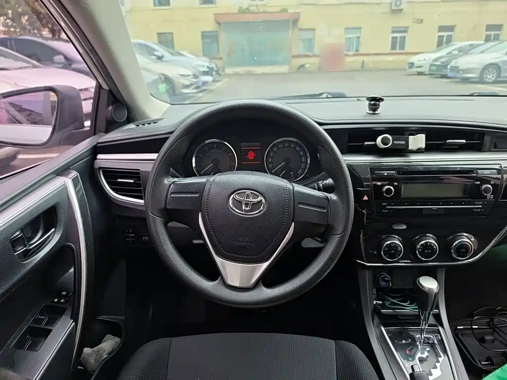 Toyota Corolla — миниатюра 6
