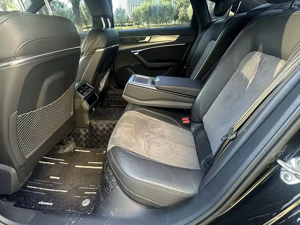 Audi A6L — миниатюра 6