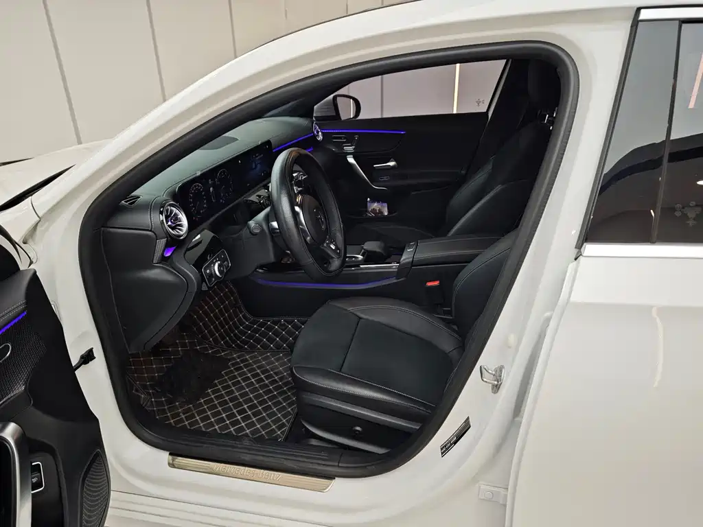 MERCEDES-BENZ A CLASS