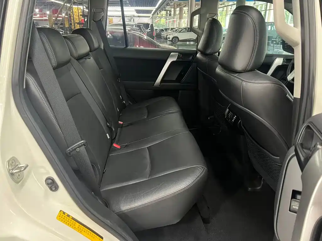Toyota Prado — миниатюра 7