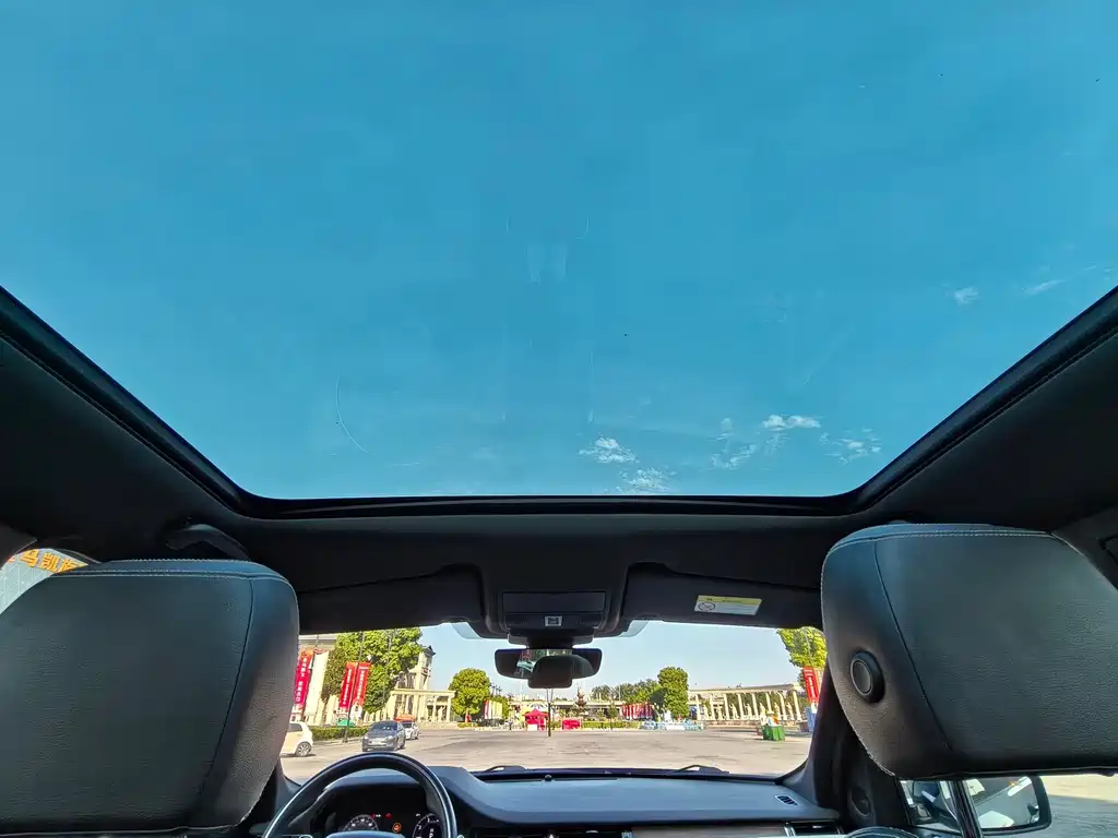 Land Rover Discovery Sport — миниатюра 24
