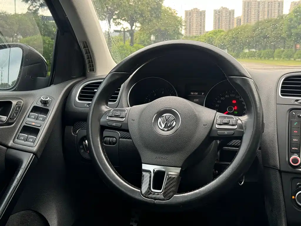 Volkswagen Golf — миниатюра 11