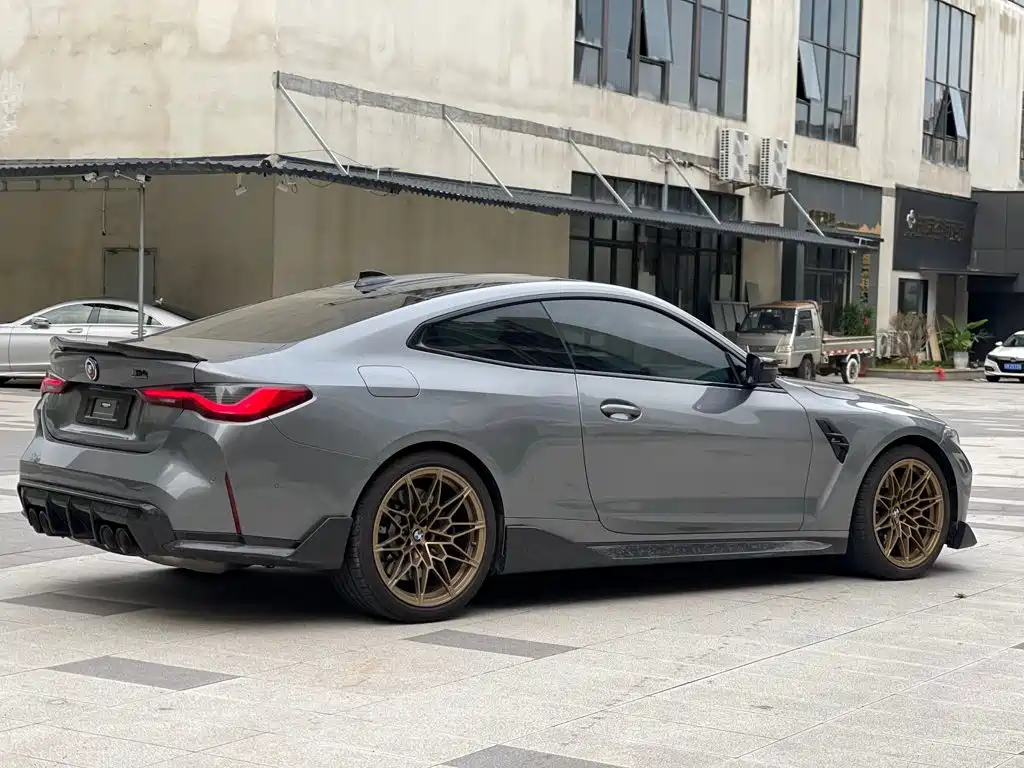 BMW M4 2022 M4