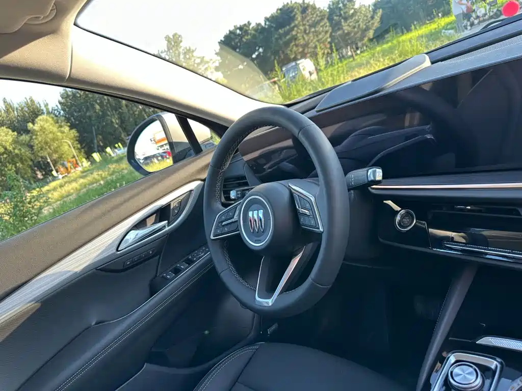 Buick Envision Plus — миниатюра 17