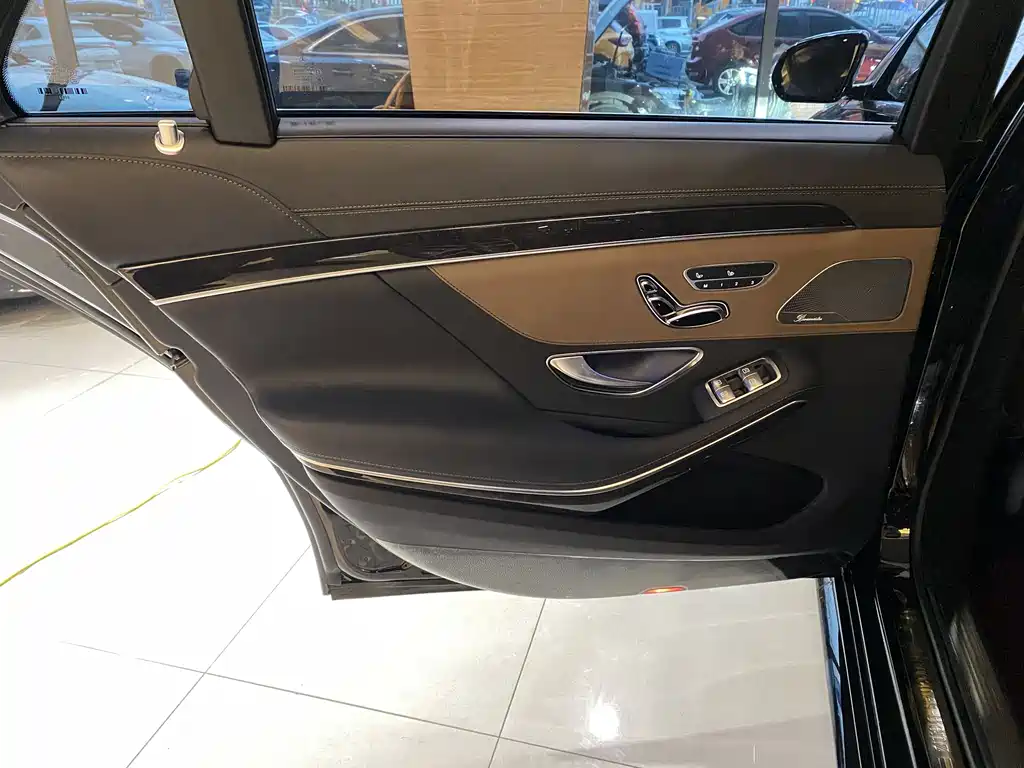 MERCEDES-BENZ S CLASS