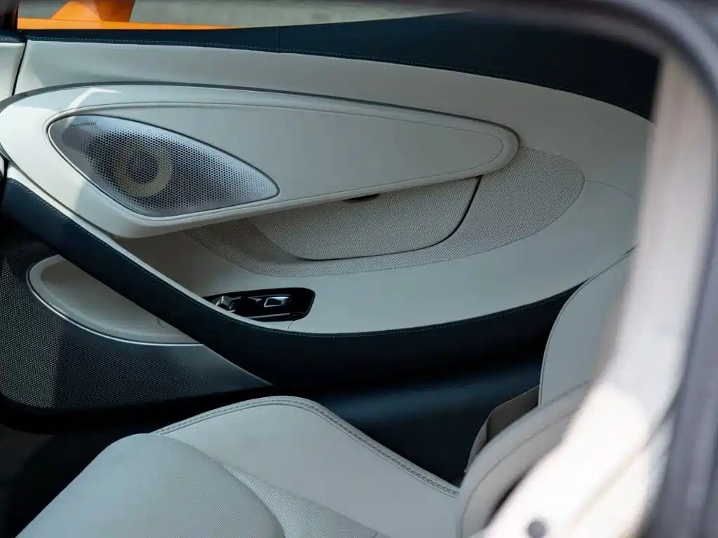 McLaren GT — миниатюра 16