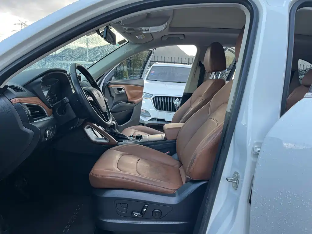 Borgward BX7 — миниатюра 14