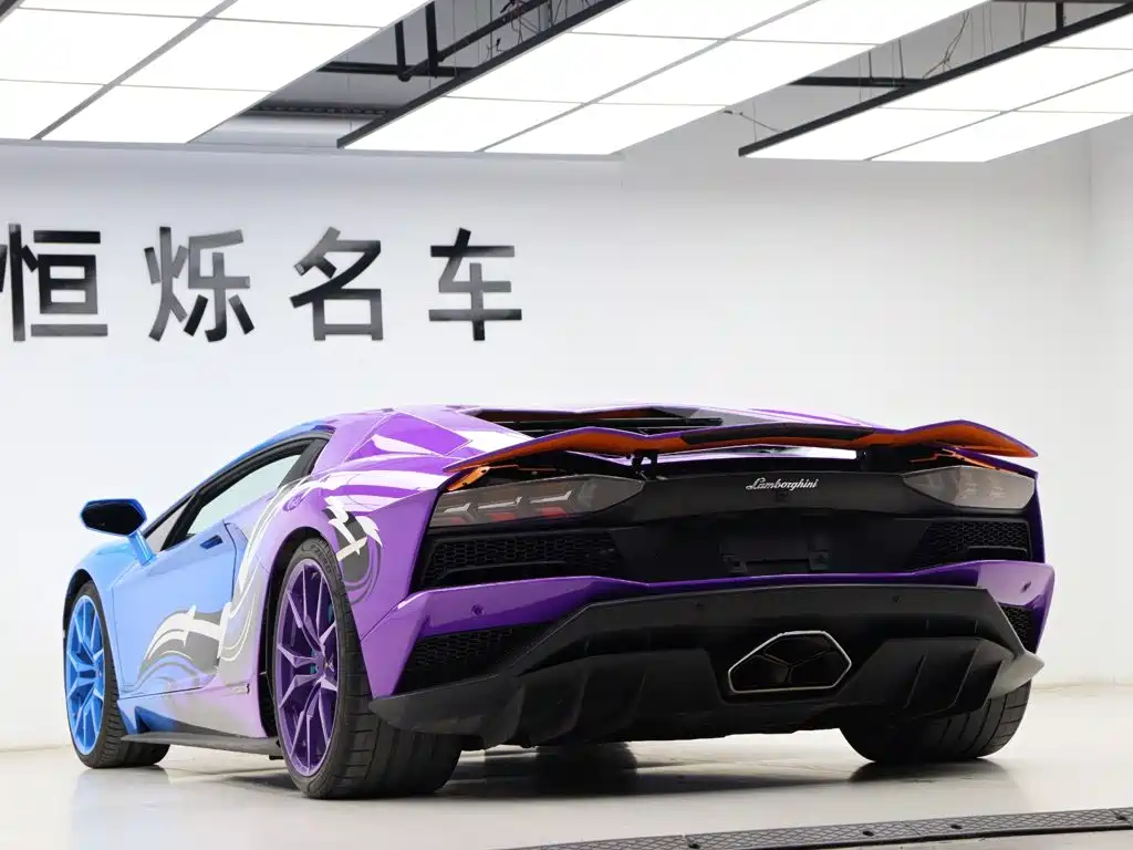 Lamborghini Aventador — миниатюра 18