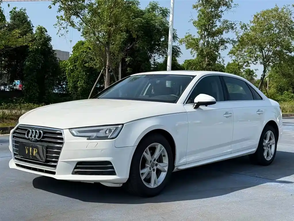 Купить Audi A4L