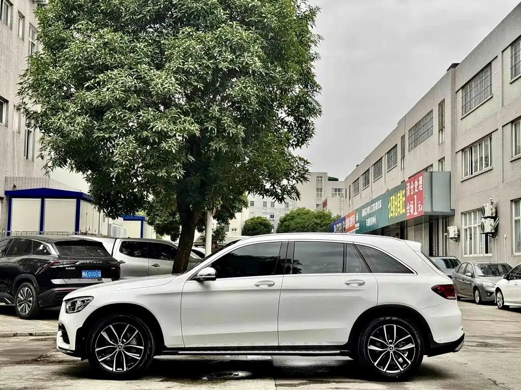 Mercedes-Benz GLC — миниатюра 8