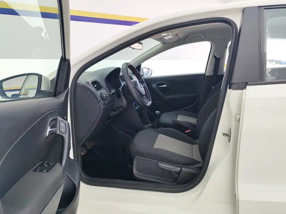 Volkswagen Polo — миниатюра 9