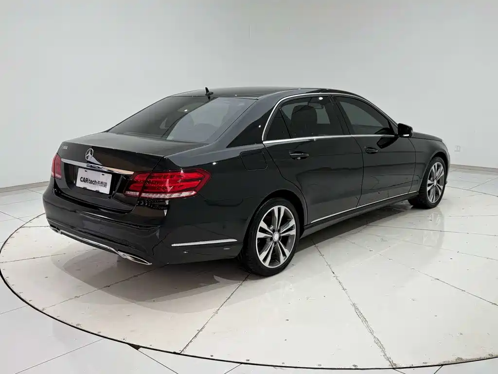 Mercedes-Benz E-Class — миниатюра 21