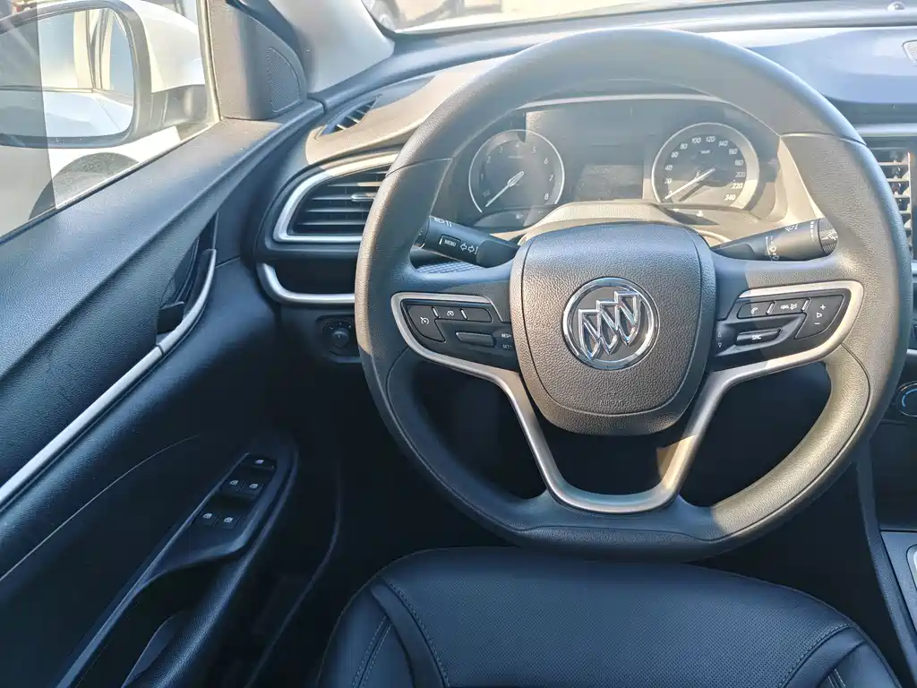 Buick Excelle — миниатюра 6
