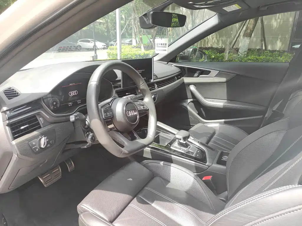 Audi A4L 2024 40 TFSI Luxury
