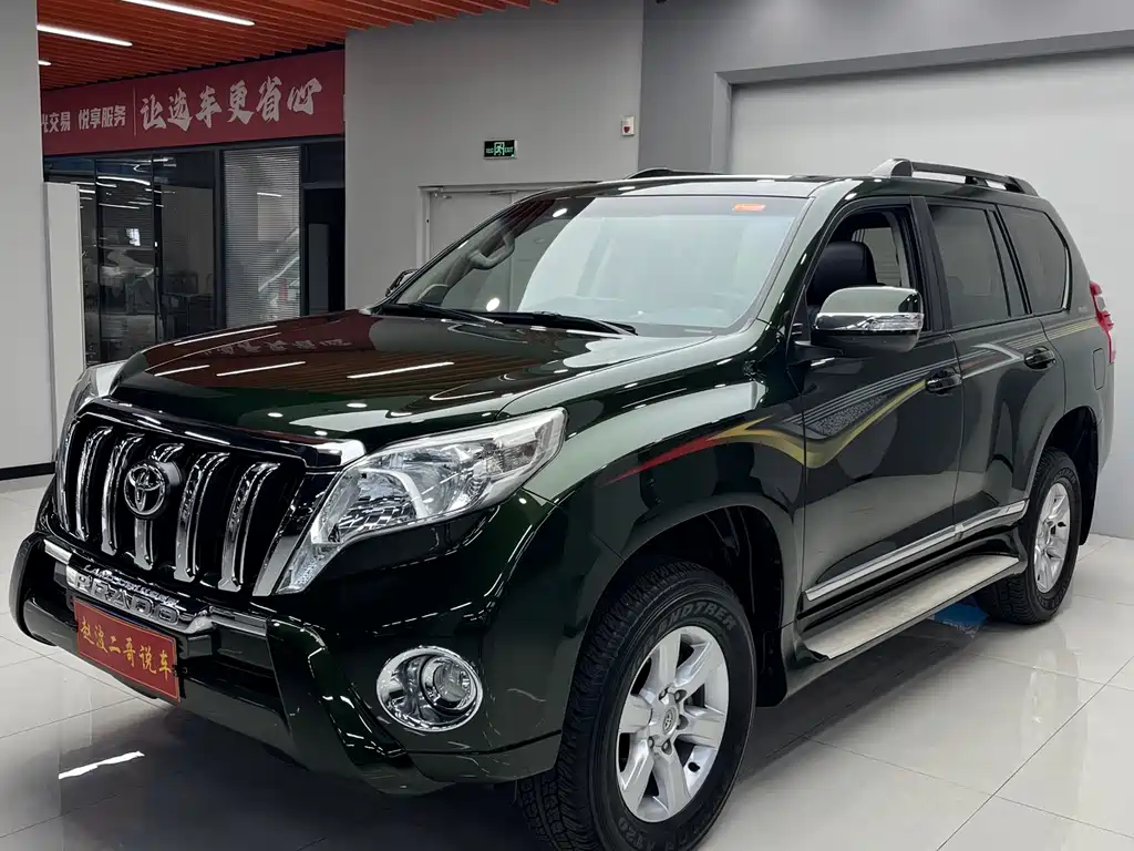Toyota Land Cruiser Prado 2016 2.7L AT Standard