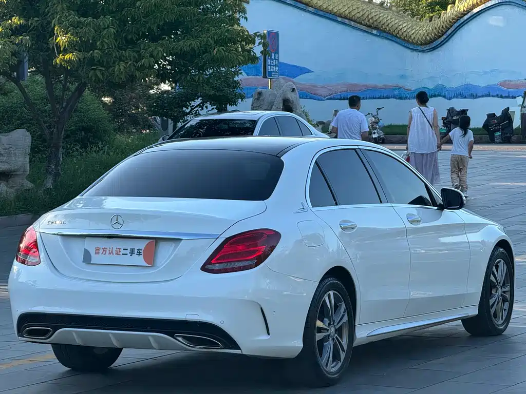Mercedes-Benz C-Class — миниатюра 5