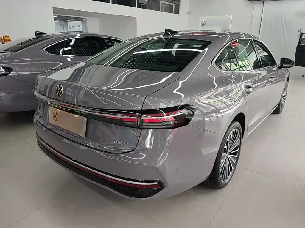 Volkswagen Passat — миниатюра 7