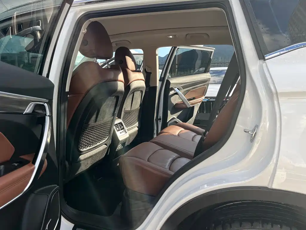 Geely Boyue — миниатюра 15