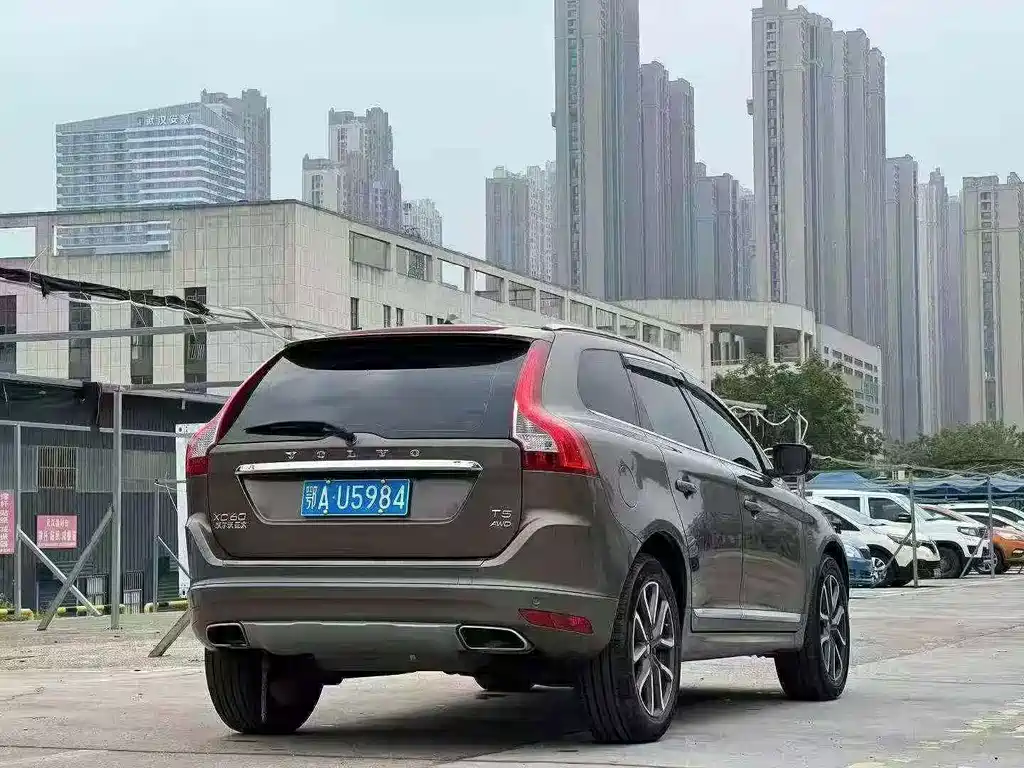 Volvo XC60 — миниатюра 9