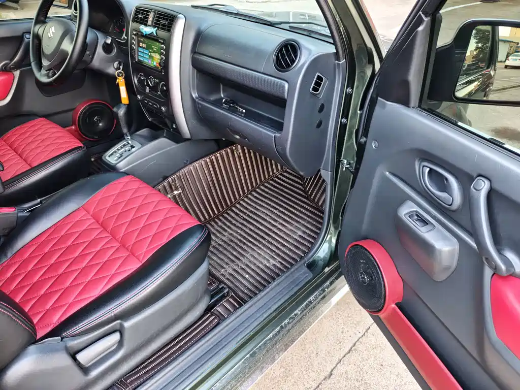 Suzuki Jimny — миниатюра 8