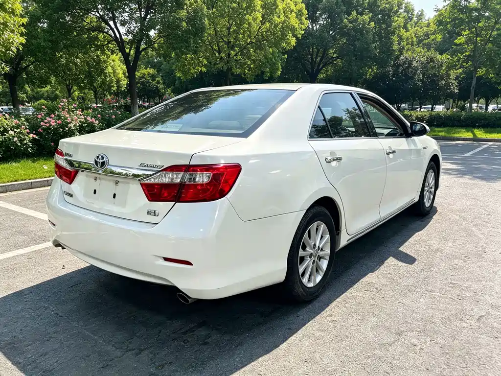 Toyota Camry — миниатюра 10