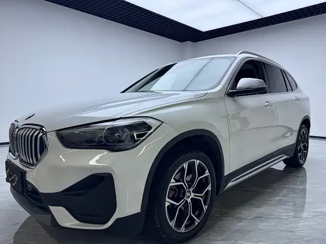 BMW  X1 2021