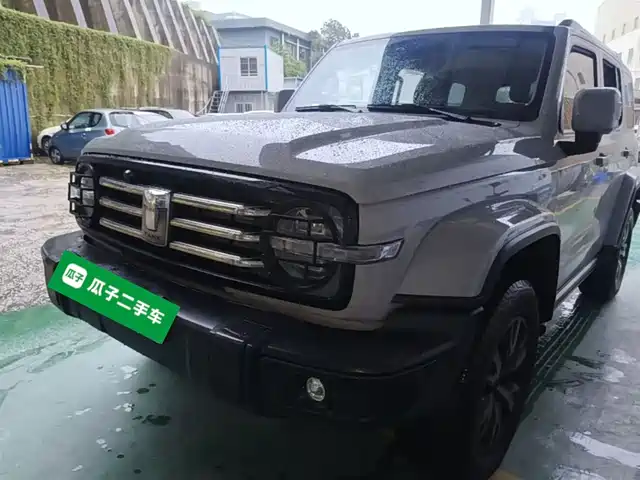 2022 TANK 300