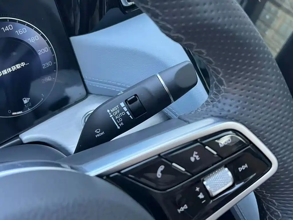 Hongqi Hongqi H5 PHEV — миниатюра 22