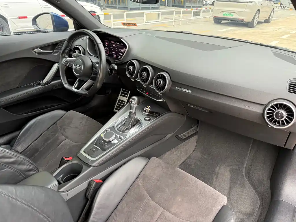 Audi TT — миниатюра 8