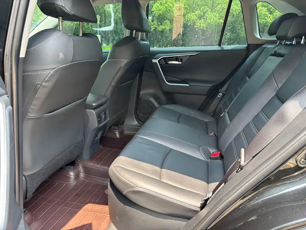 Toyota RAV4 2021 2.5L E-CVT Elite PLUS