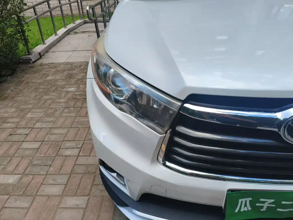 Toyota Highlander — миниатюра 7
