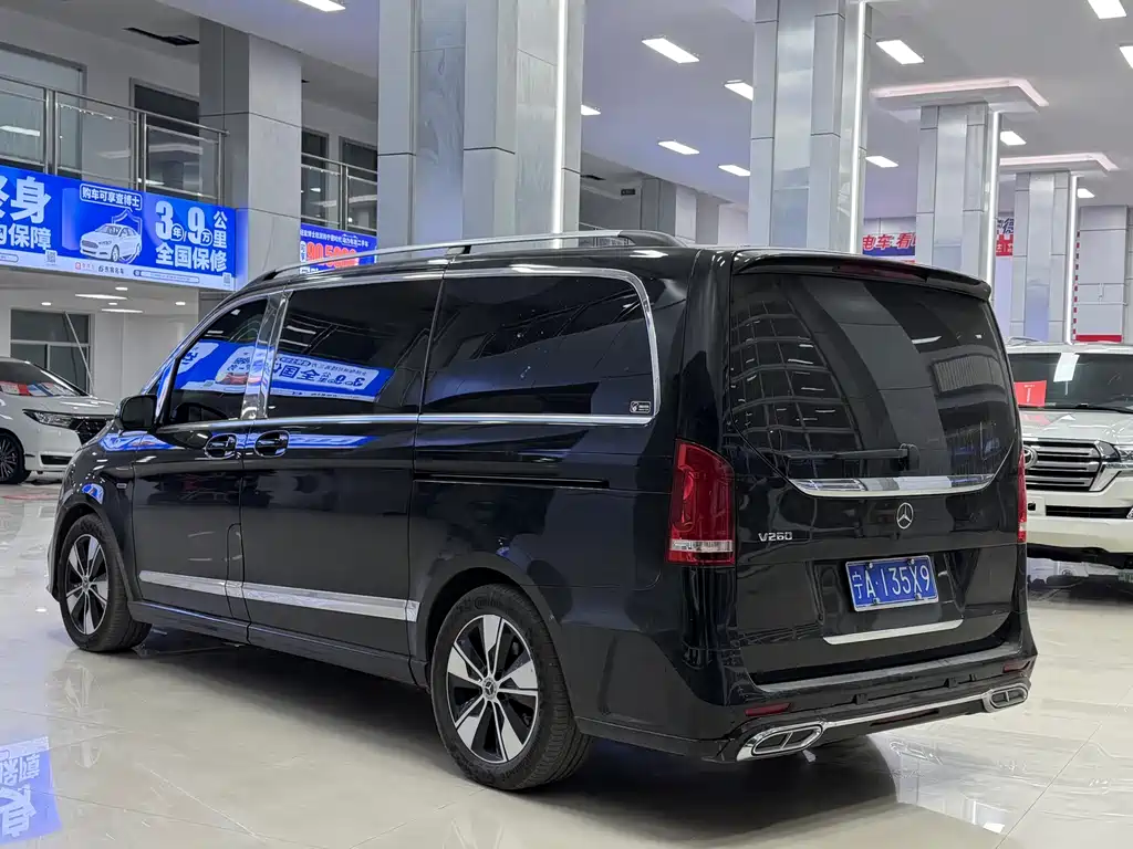 MERCEDES-BENZ V CLASS