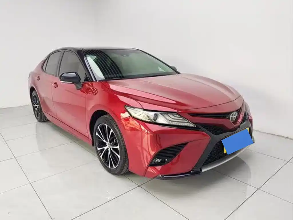 Toyota Camry — миниатюра 3