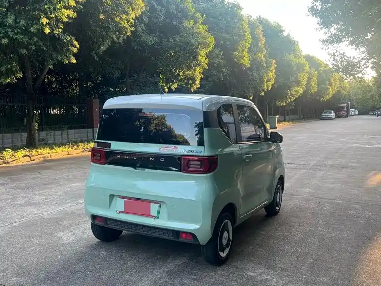 Wuling MINIEV — миниатюра 4